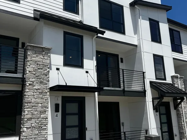 2068 S Holly St Unit 4, Denver, CO 80222