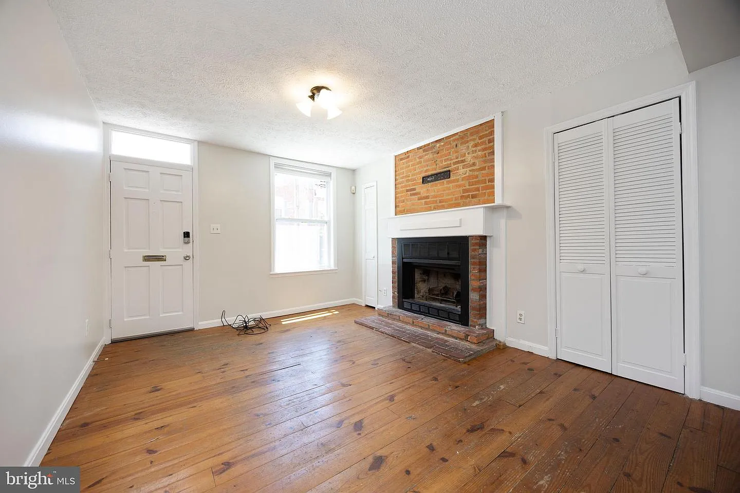 4 bed, 2168 sqft, $3,000 — Photo 4