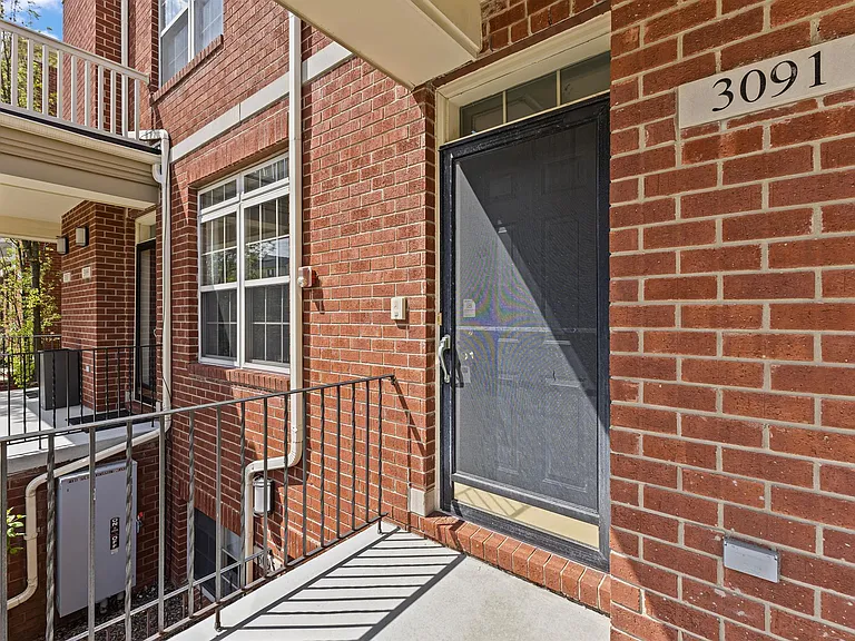 3091 Camden Dr — Photo 21