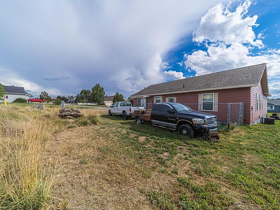 4th image of 347 Willow Creek Dr
