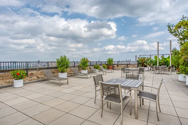 Sold by Corcoran | media 29