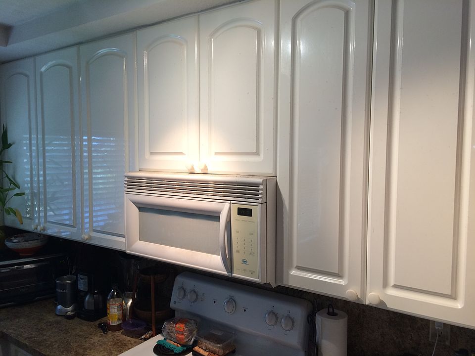 1st image of 1400 SE 7th Ave APT 3