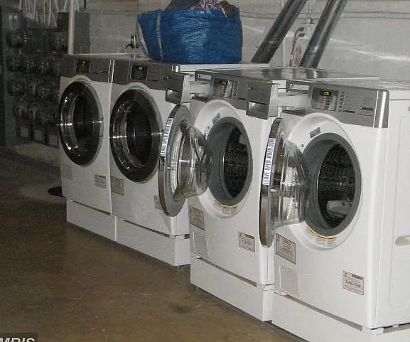 In building storage & W/D units!