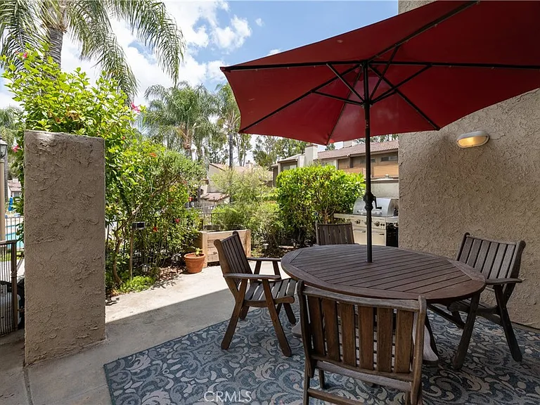 21500 Califa St — Photo 22