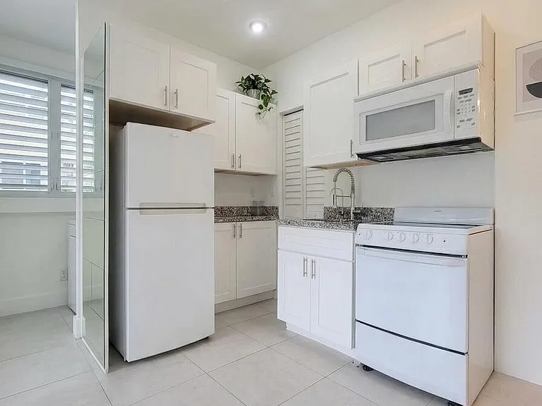 1415 SE 2nd St #3 — Photo 6
