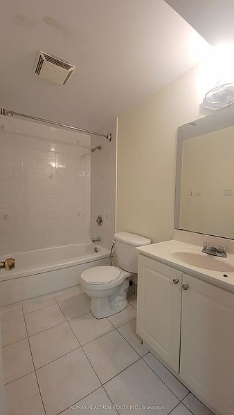 Toronto House for rent - 3 Bedrooms — photo 8