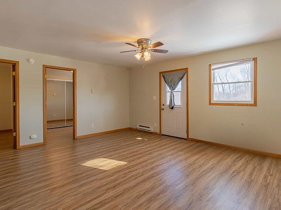 5th image of 315 W Railroad St #4