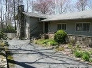 710 Center Dr, Highlands, NC 28741