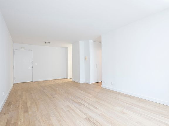 3rd image of 333 E 33rd St #14G