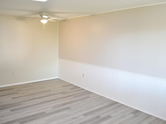 4th image of 10245 N 108th Ave