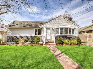 1749 Michael William Rd, Merrick, NY 11566