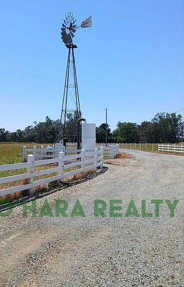 10133 Davis Rd — Photo 40