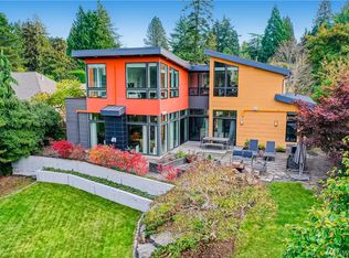 3023 Hunts Point Cir, Hunts Point, WA 98004