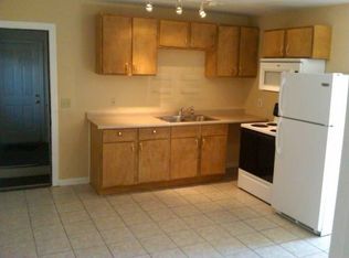 325 Main St APT 2, Townsend, DE 19734
