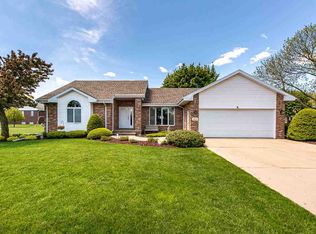 1411 1 1/2 St SW, Dyersville, IA 52040