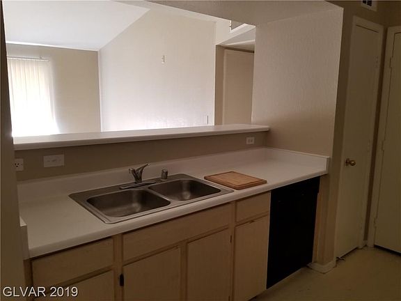 5th image of 1150 N Buffalo Dr APT 2111