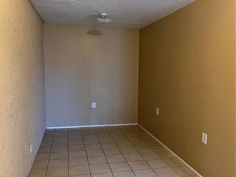 110 Silver St — Photo 43
