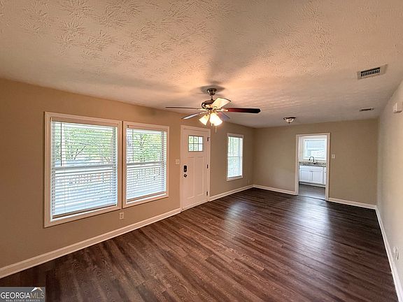 4th image of 424 Dorsey Rd