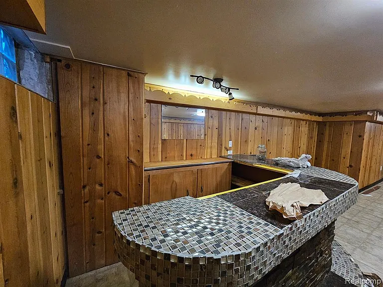 1501 N Silvery Ln — Photo 21