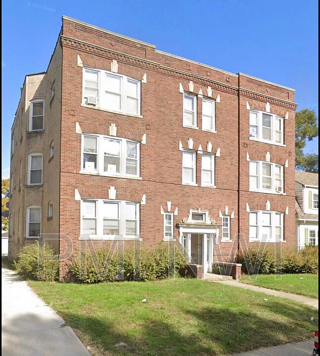 1st image of 15 Waltham St #2