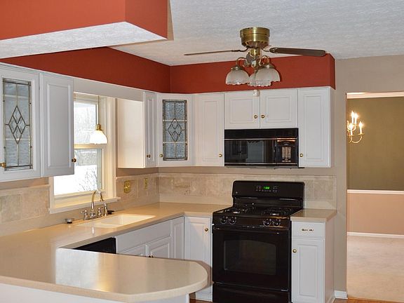 4th image of 13713 Stonehenge Ct