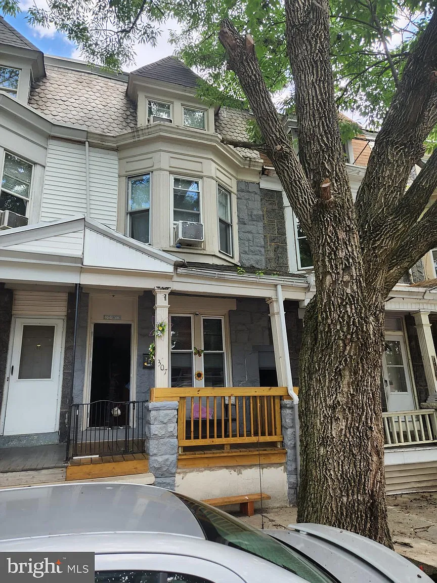 307 McKnight St photo 1