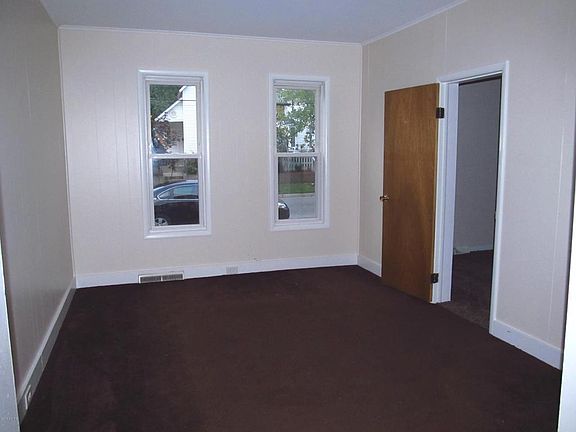 2nd image of 1036 White Ave NW