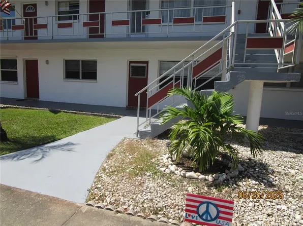 1950 58th Ave N APT 10, Saint Petersburg, FL 33714