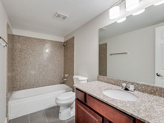5th image of 4921 Indian River Dr Unit 109