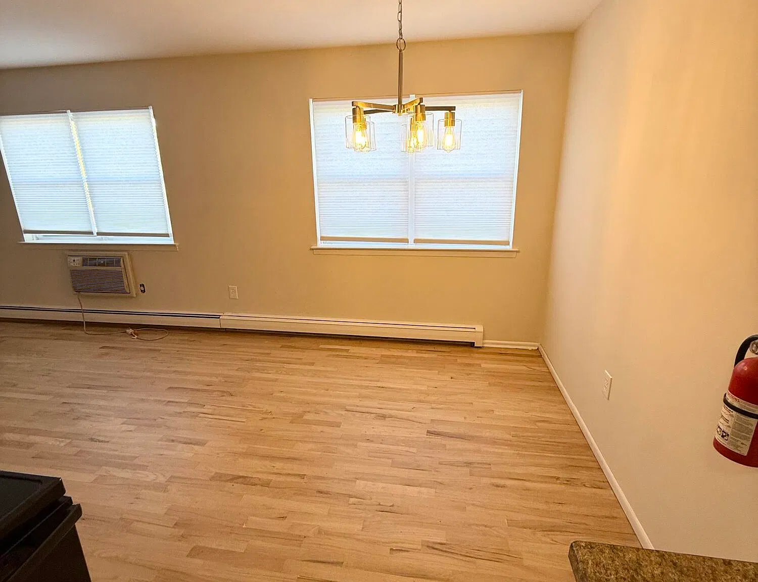 1 bed, 712 sqft, $1,950 — Photo 4