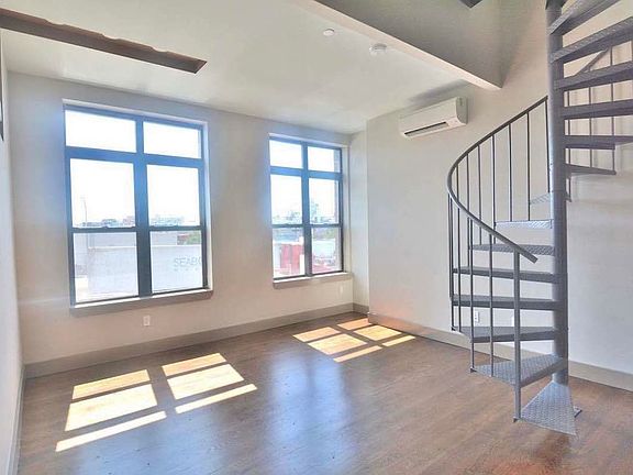 5th image of 442 Meeker Ave #4A