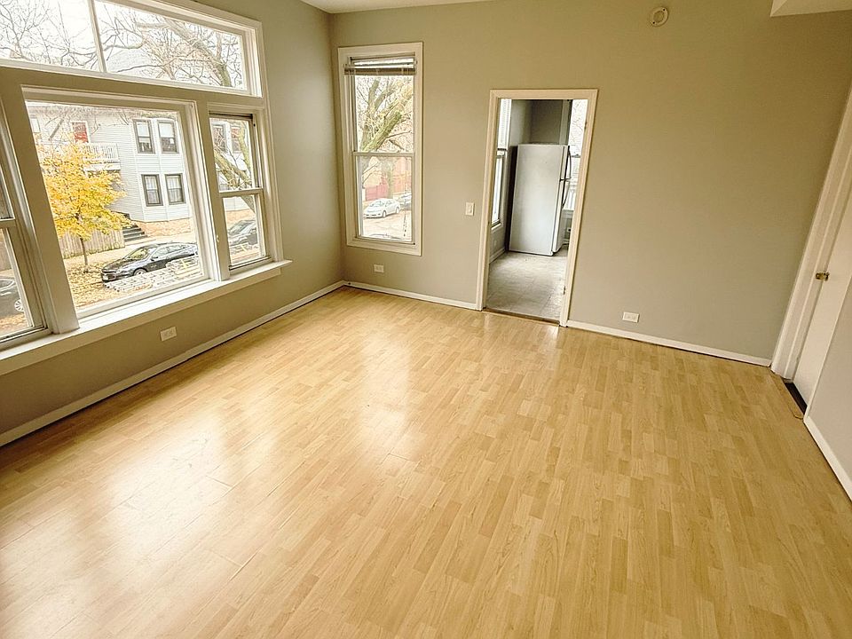 1st image of 2103 W Eastwood Ave #2