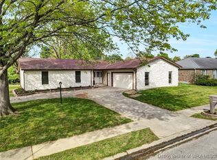 1801 Cliffwood Ct, New Albany, IN 47150