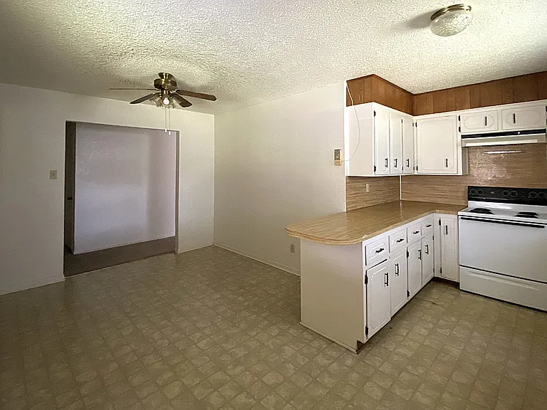 1508 Edgefield St — Photo 6