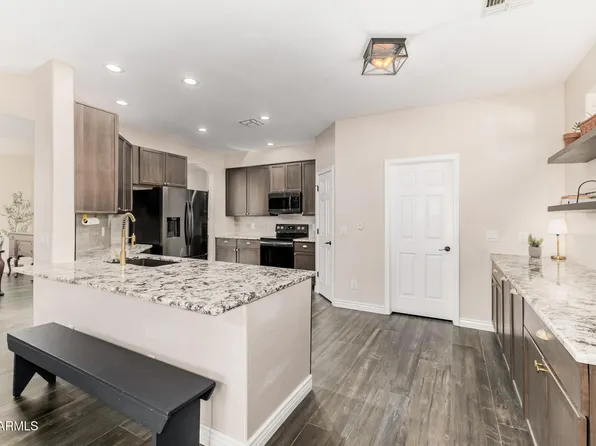 18137 W CANYON Lane, Goodyear, AZ 85338