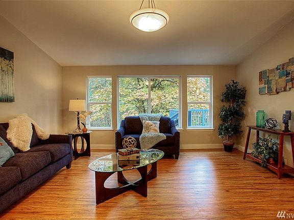 4th image of 10123 177th Ave NW