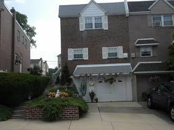 718 Hagner St photo 1