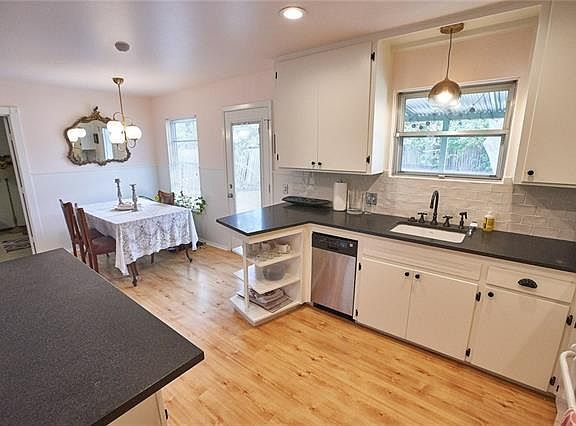 2nd image of 1608 Glenvalley Dr