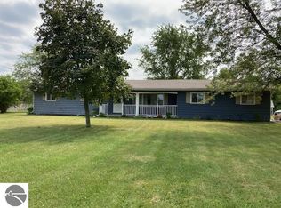 1521 Cheesman Rd, Saint Louis, MI 48880