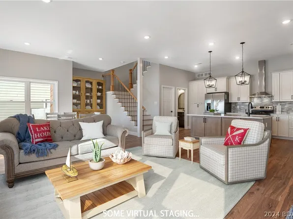 28452 Kathy Rd, Rocky Mount, MO 65072