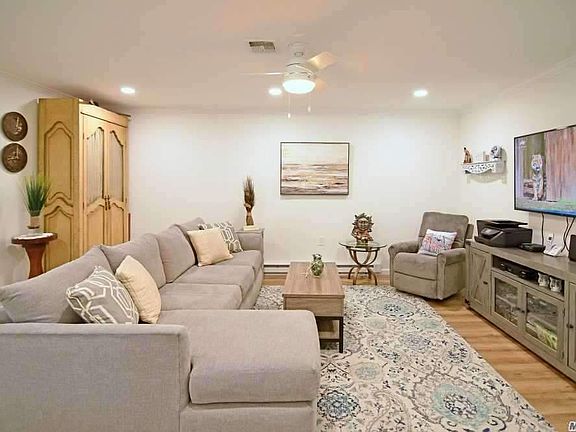 5th image of 85 Revere Dr