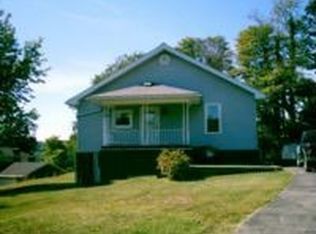 426 Hillview Dr, Shadyside, OH 43947