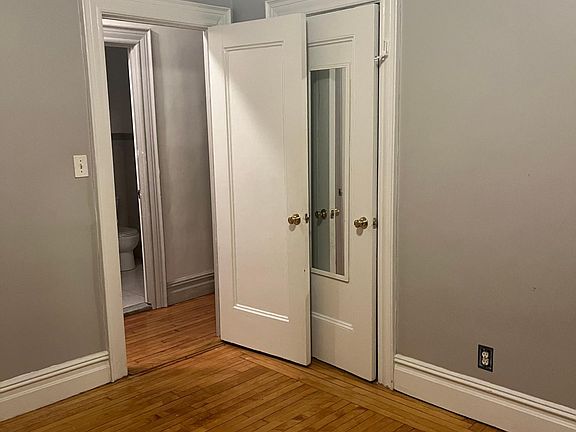 4th image of 2750 Gifford Ave #2