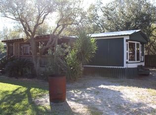 1527 Hardee St, Rockport, TX 78382