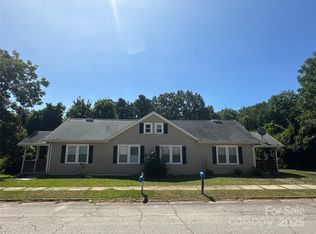 140 8th St, Winnsboro, SC 29180