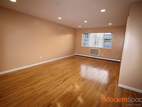 2nd image of 1960 76th St #2