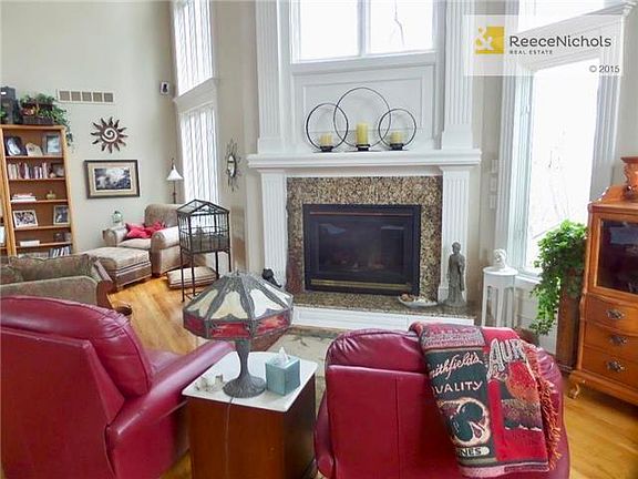 Great room w/large fireplace