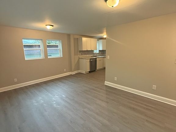 2nd image of 1300-1330 Windsor Ave #1314B