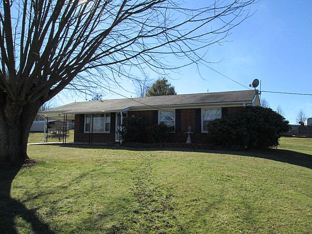 1st image of 150 Courtland Cir