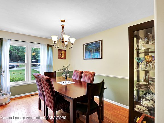 5th image of 5910 E Sleepy Hollow Ln